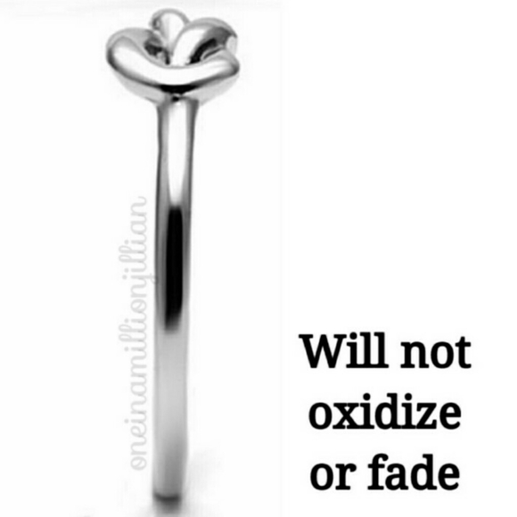 Stainless Steel Love Knot Ring - Gold or Silver - Picture 8 of 8